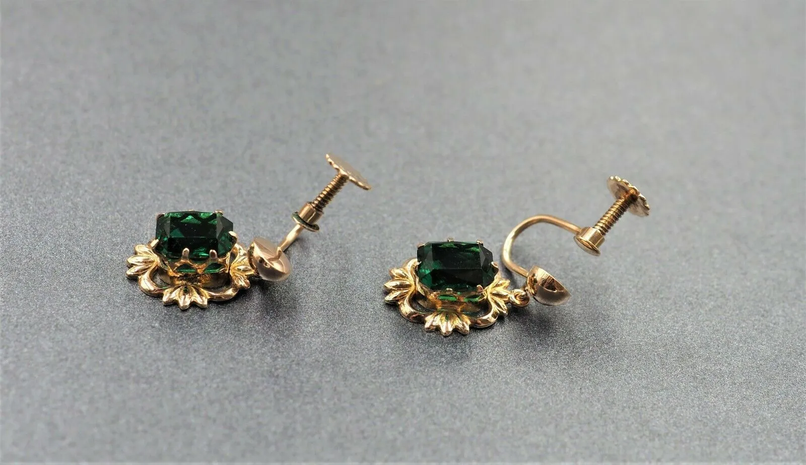 9ct Yellow Gold Emerald Screw On Earrings