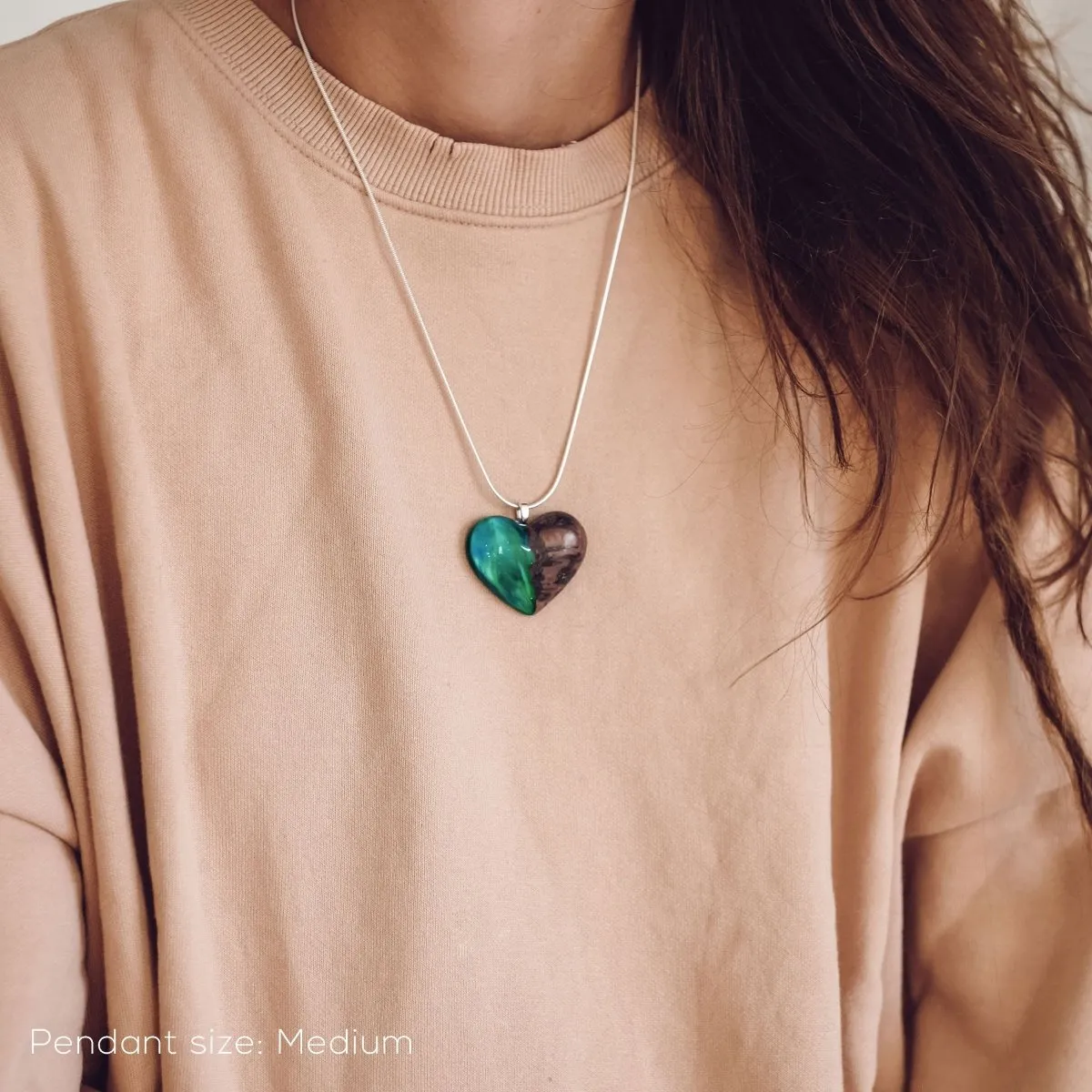 Aurora Borealis | opal pendant [heart]