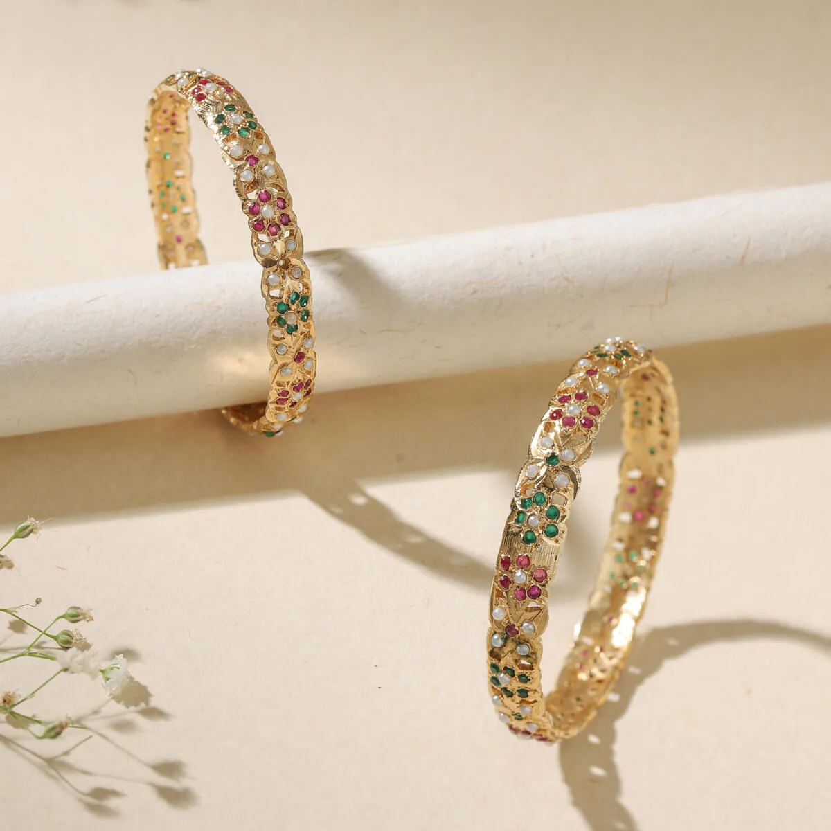 FLOWER MOTIFS BANGLE