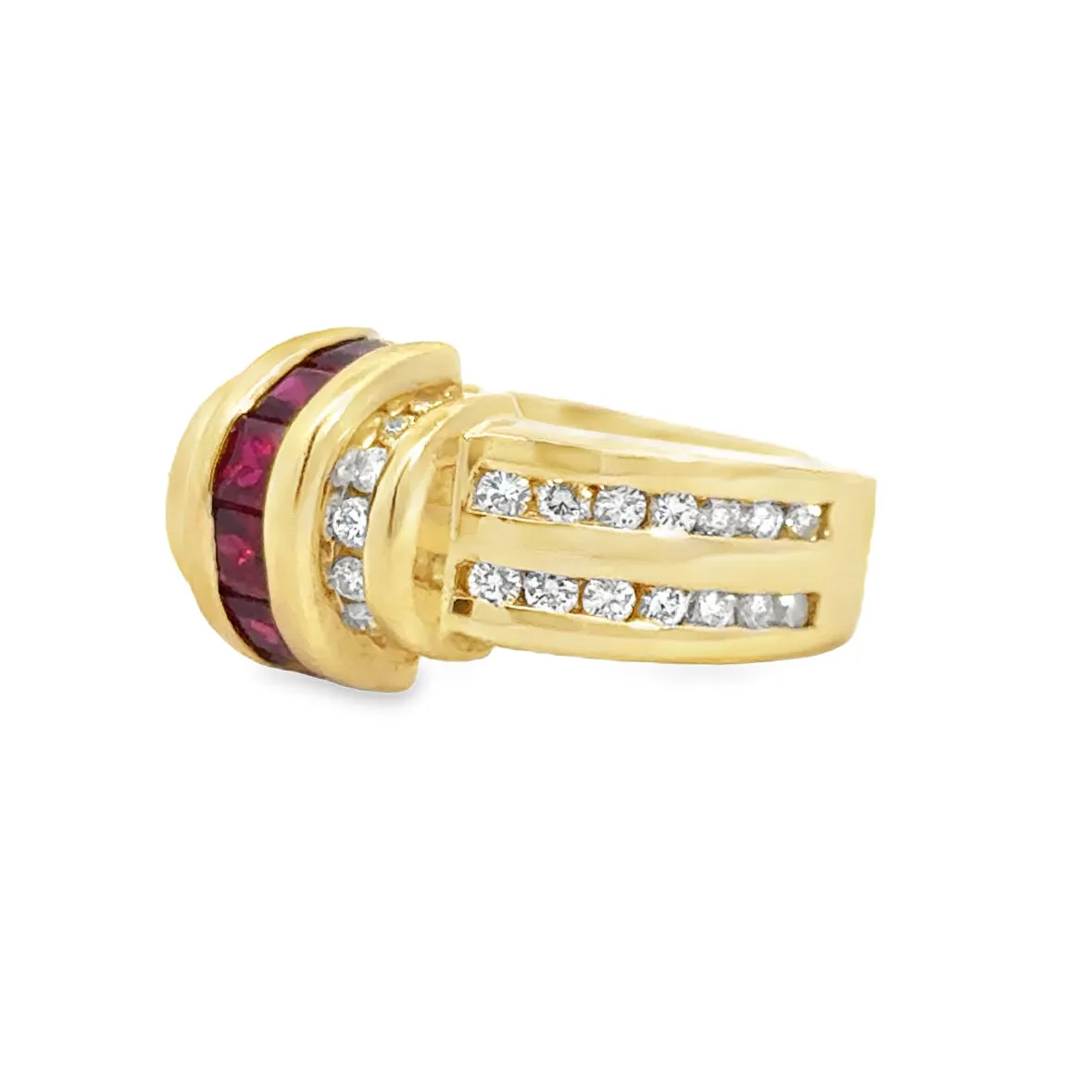 Kirkland Jewelry Estate | 14K Yellow Gold Red Stone and Diamond Ring