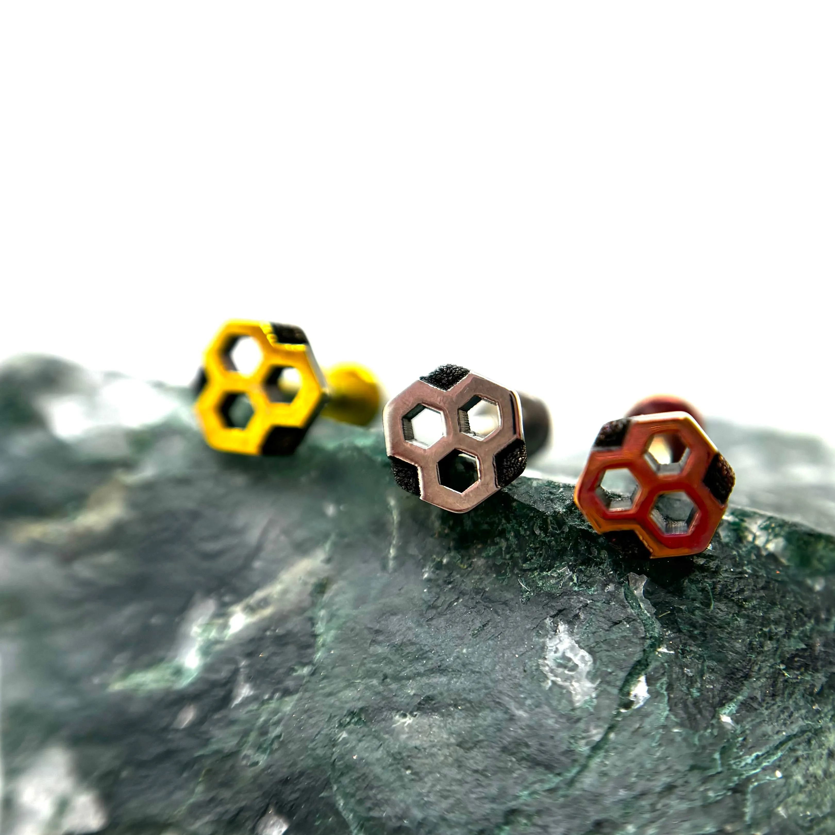 *NEW * 6mm  threadless honeycomb