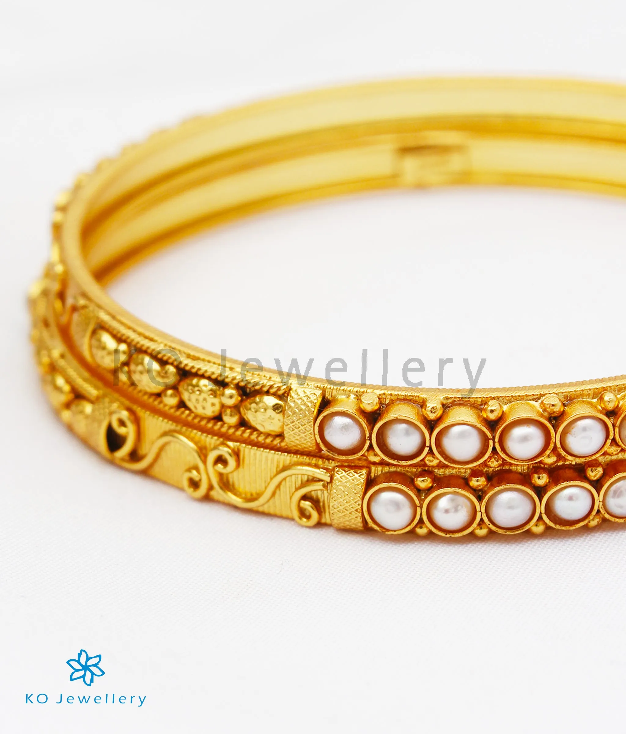 The Aadya Silver Pearl Bangle (Size 2.2/2.4/2.6/2.8)