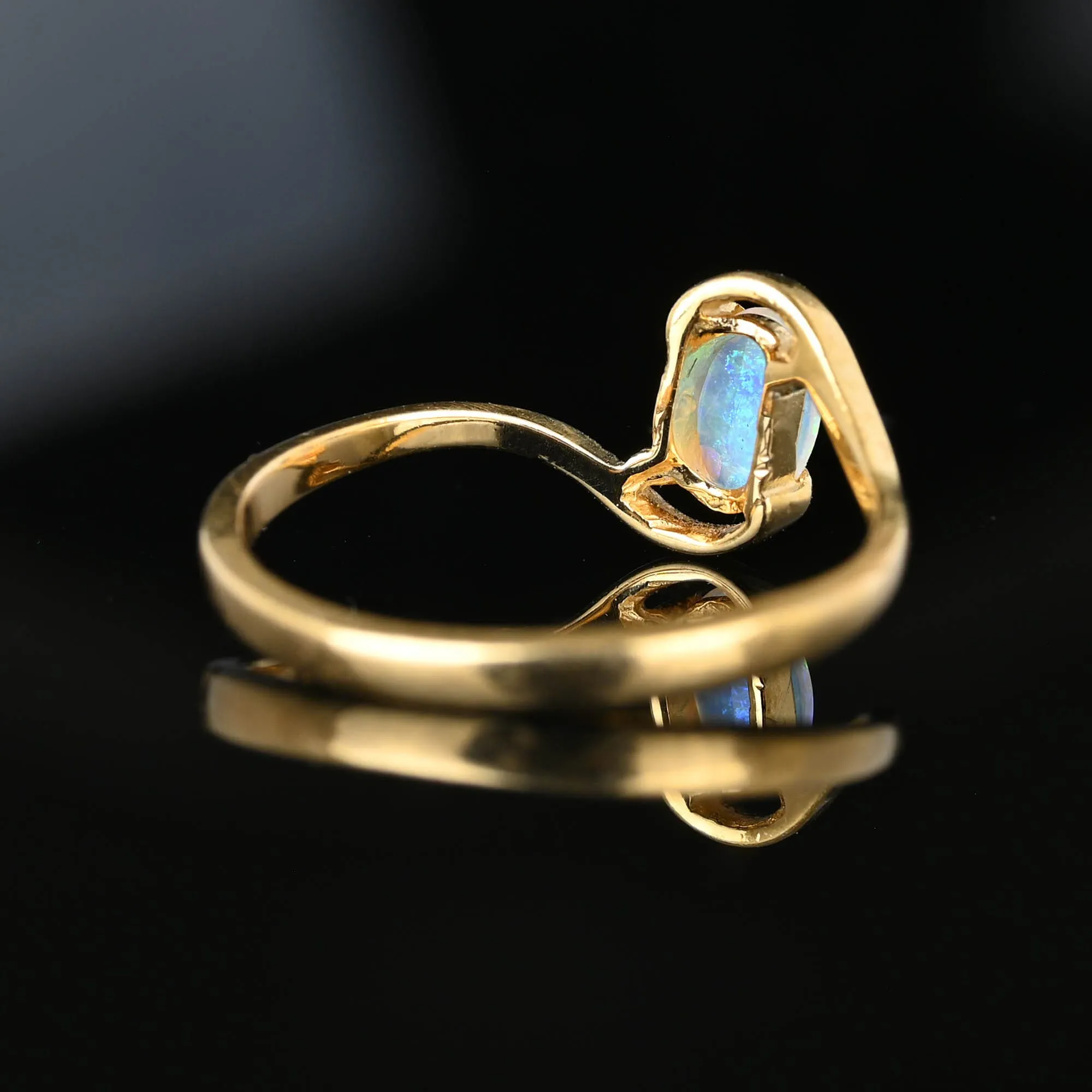 Vintage 10K Gold Bypass Opal Solitaire Ring