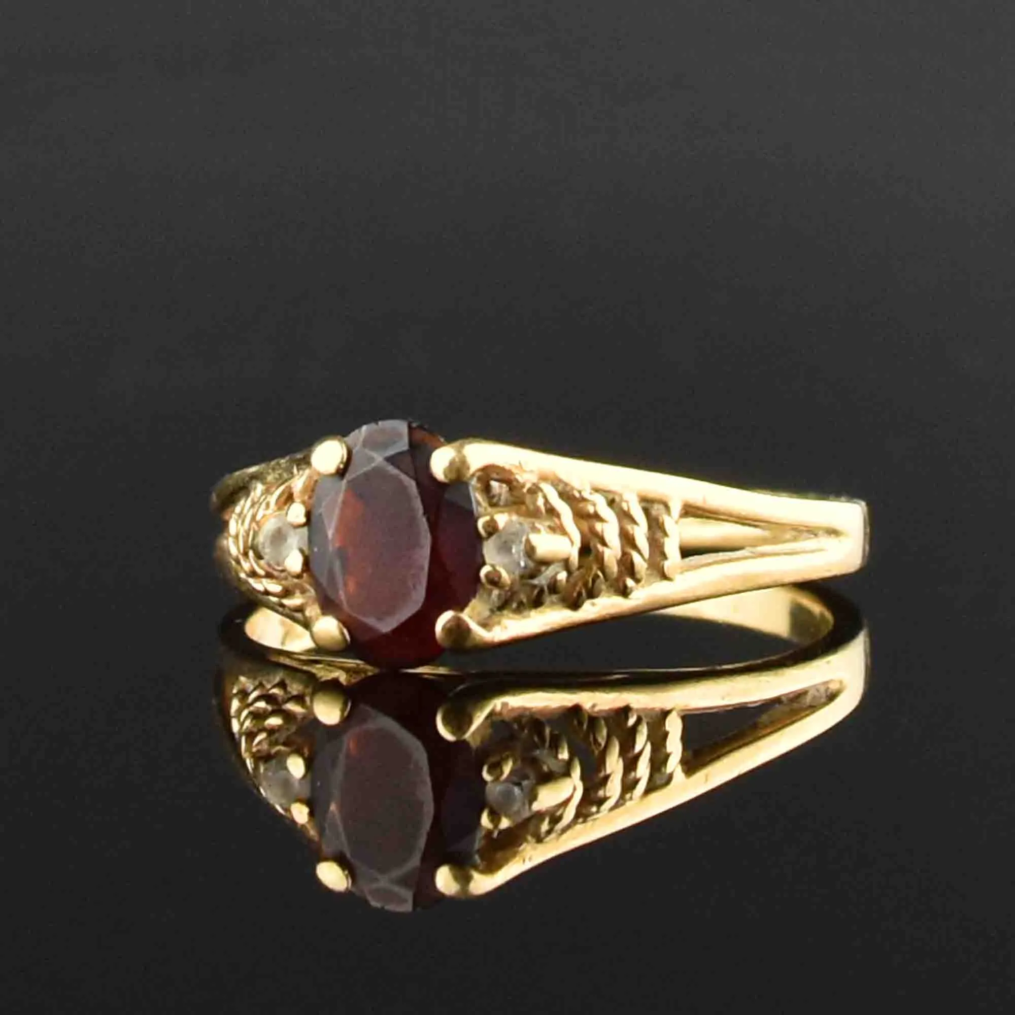 Vintage 10K Gold Garnet White Topaz Ring