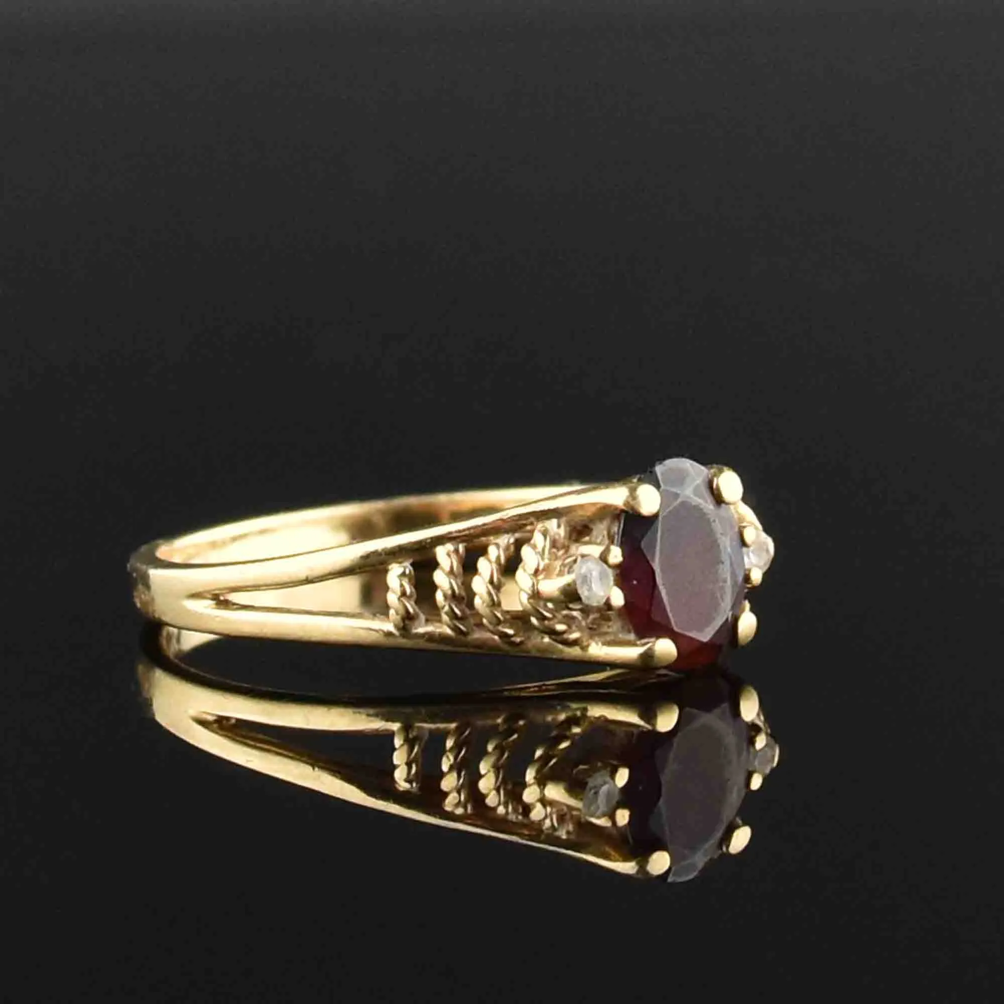 Vintage 10K Gold Garnet White Topaz Ring