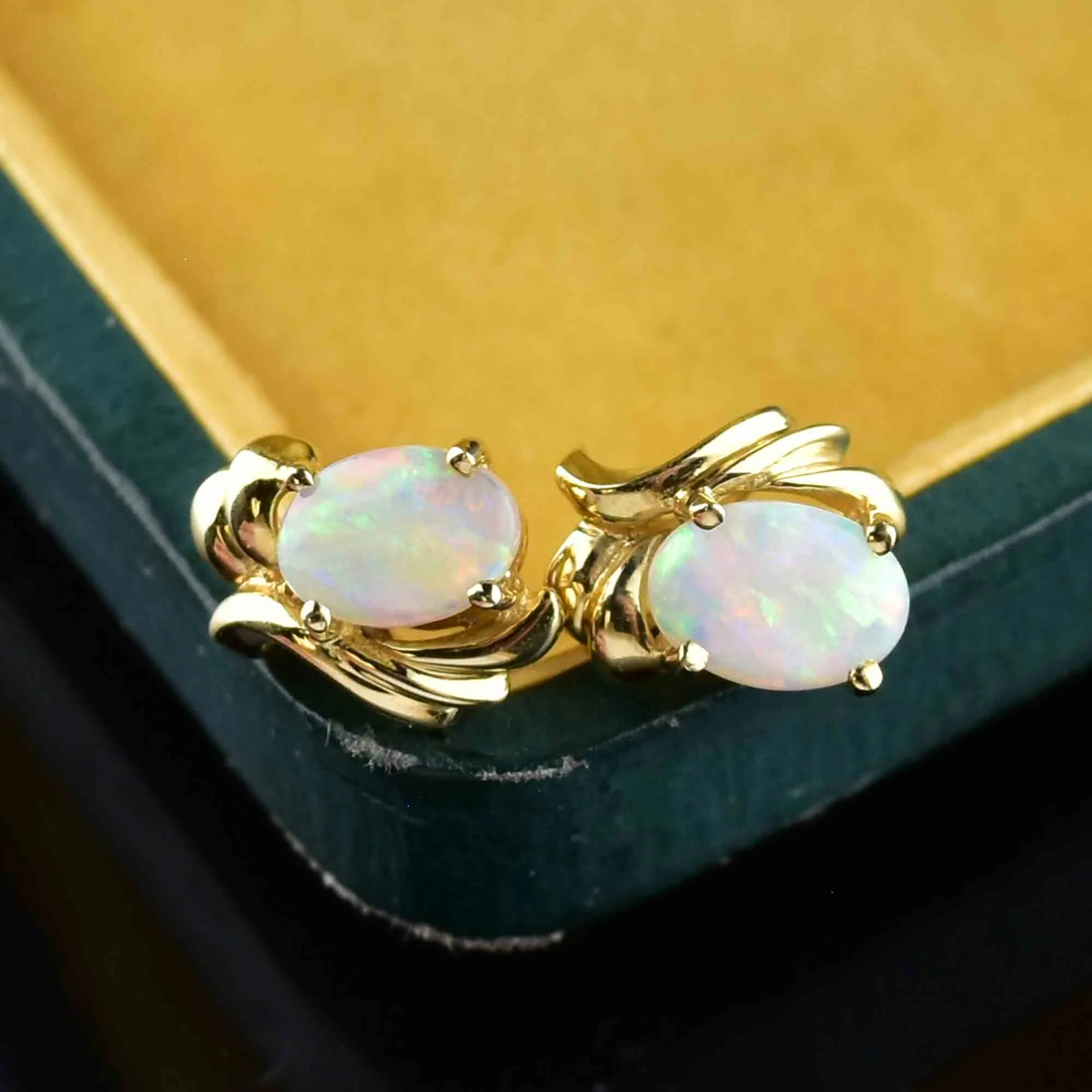 Vintage 14K Gold Astralian Opal Stud Earrings