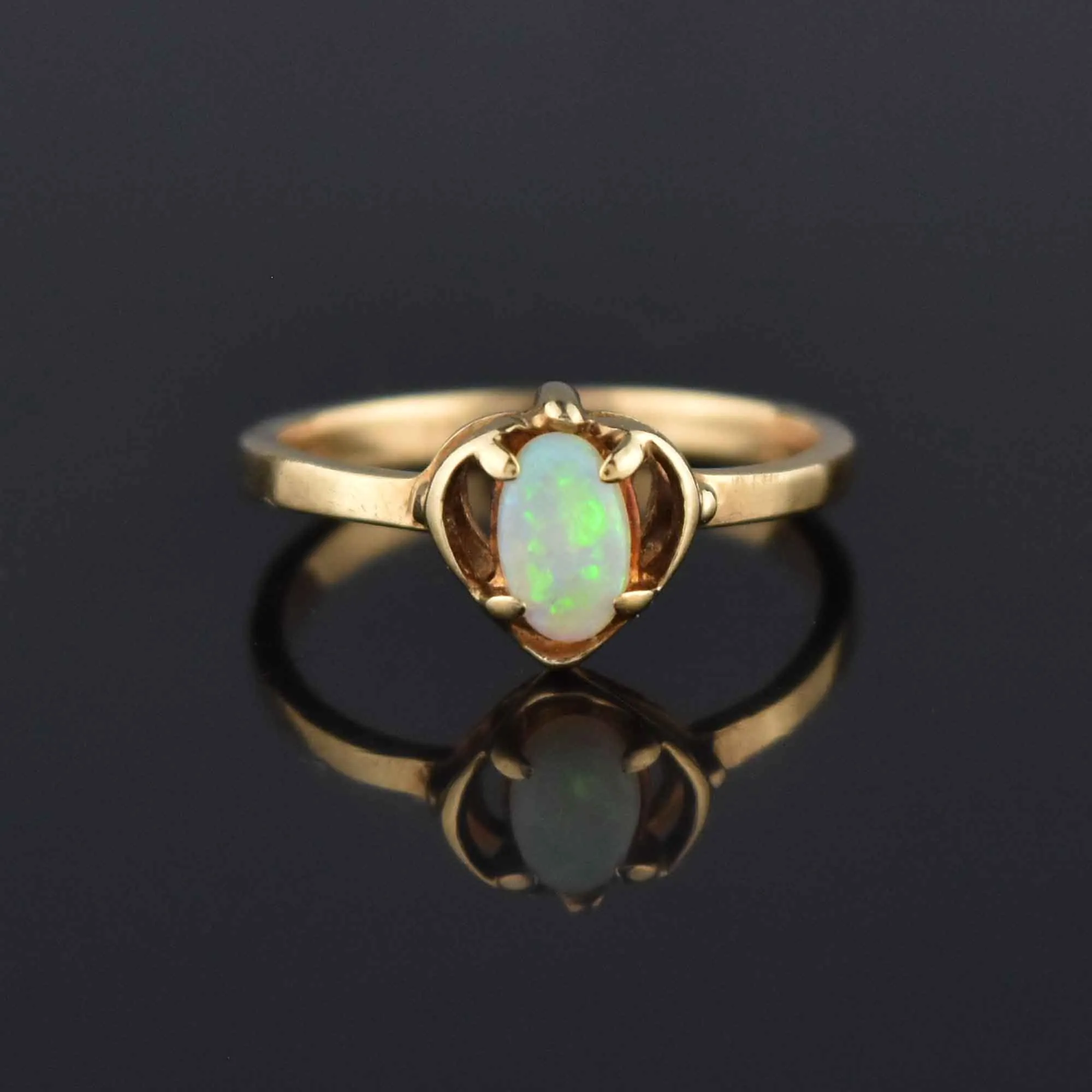 Vintage 14K Gold Opal Cabochon Midi Ring