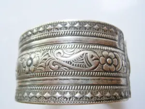 Vintage Wide Silver Berber Cuff